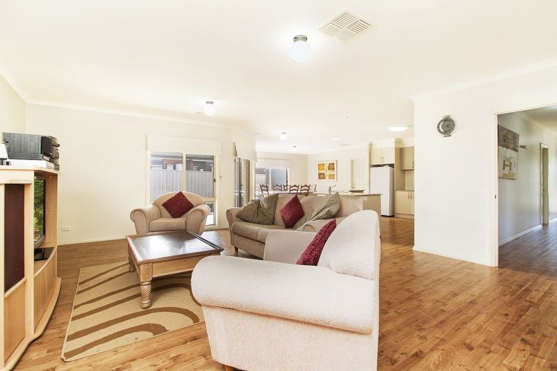 7 Regent Street, Strathfieldsaye VIC 3551, Image 2