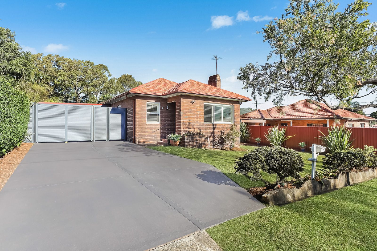 3 bedrooms House in 1 Nicoll Street ROSELANDS NSW, 2196