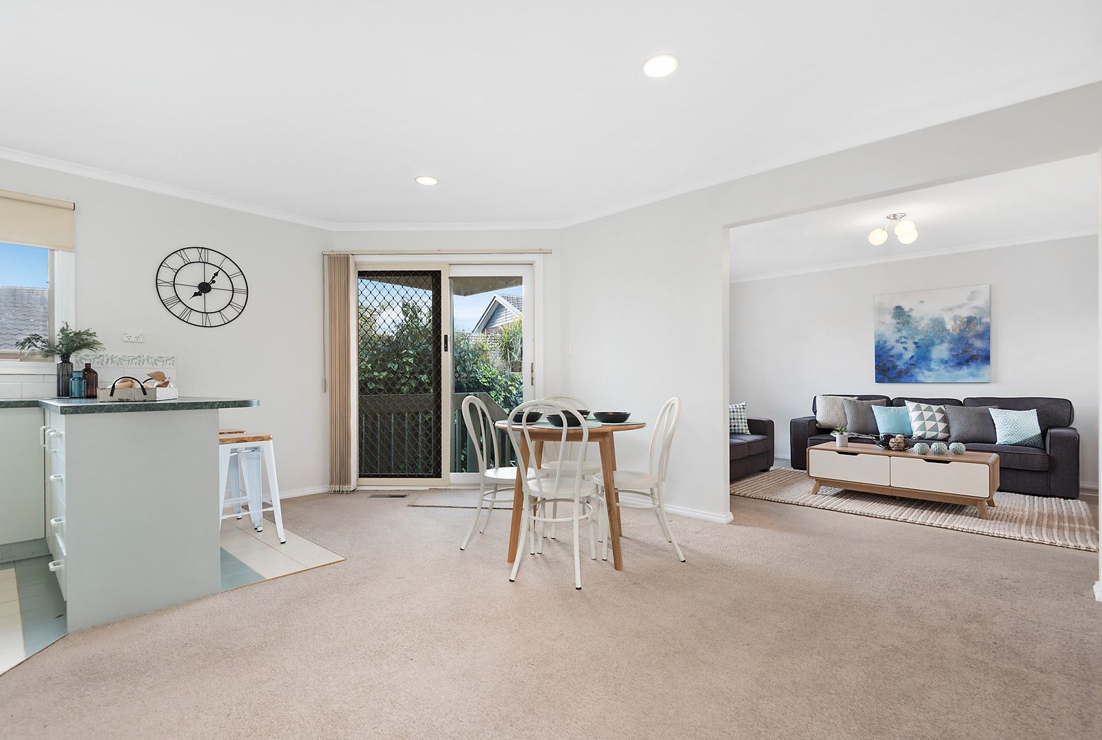 2/6 Aminya Crescent, Yallambie VIC 3085, Image 2