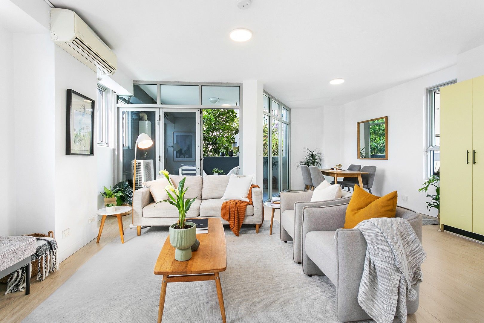 2 bedrooms Apartment / Unit / Flat in 2/245-249 Abercrombie Street DARLINGTON NSW, 2008