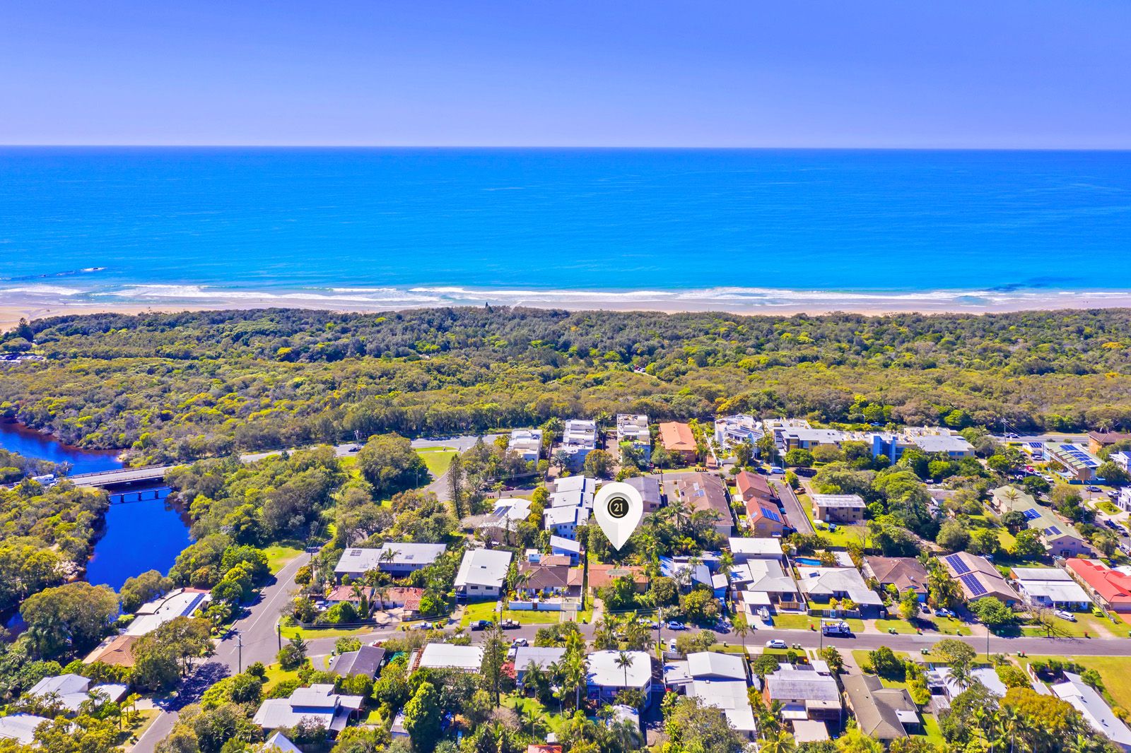 2 bedrooms House in 42 Second Avenue COOLUM BEACH QLD, 4573