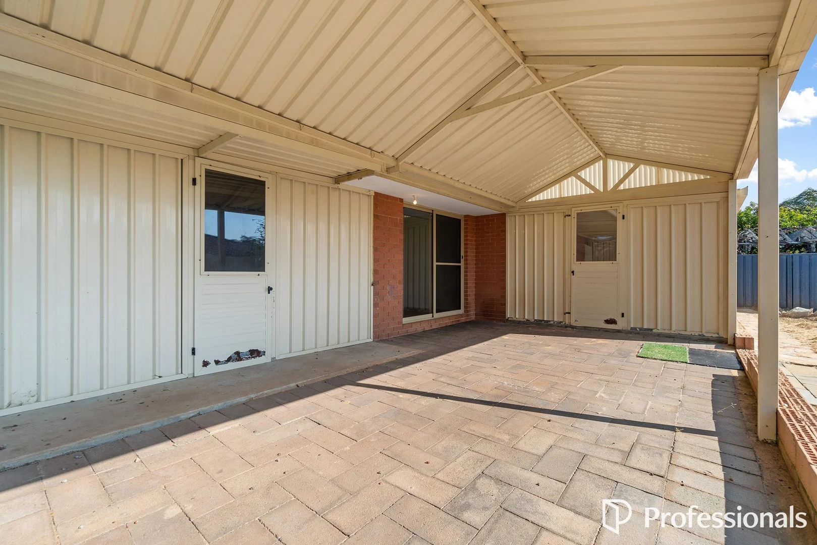 Additional image 28 of 142 Seville Drive, Seville Grove WA 6112