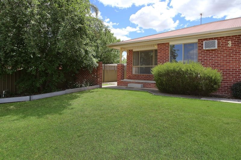 2/3 Amalfi Drive, Lavington NSW 2641, Image 0