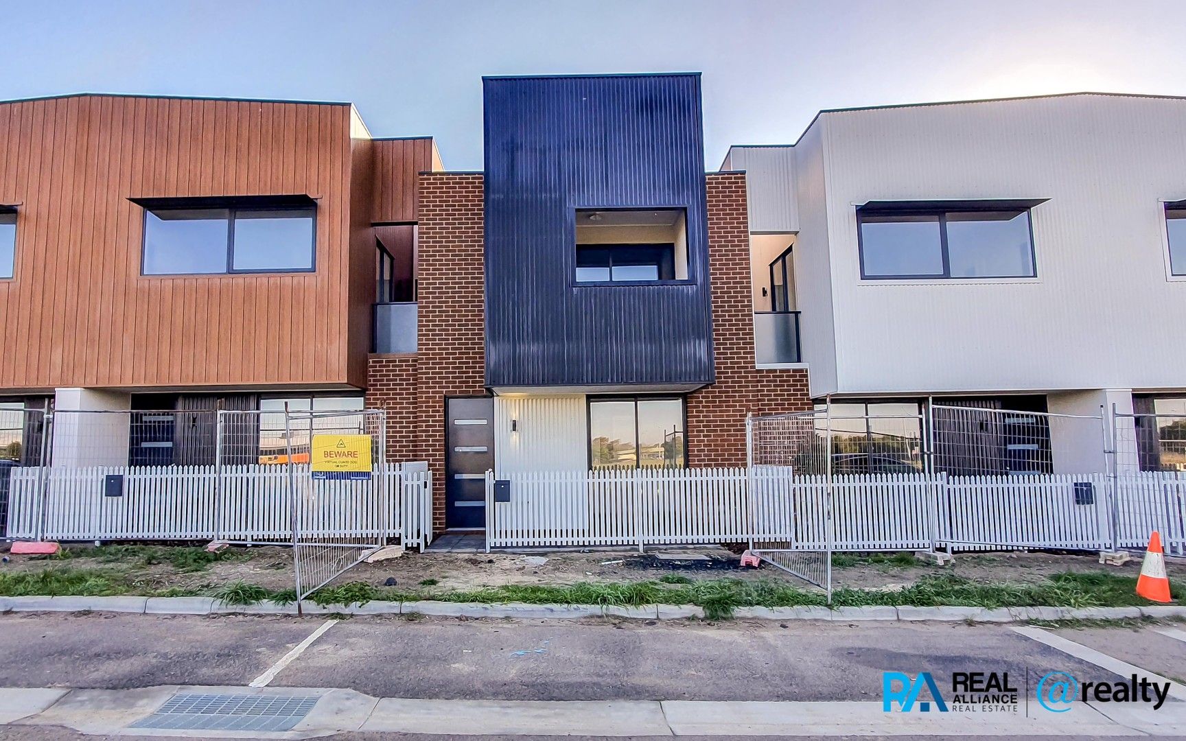 3 bedrooms House in 11 Piggott Street OFFICER VIC, 3809