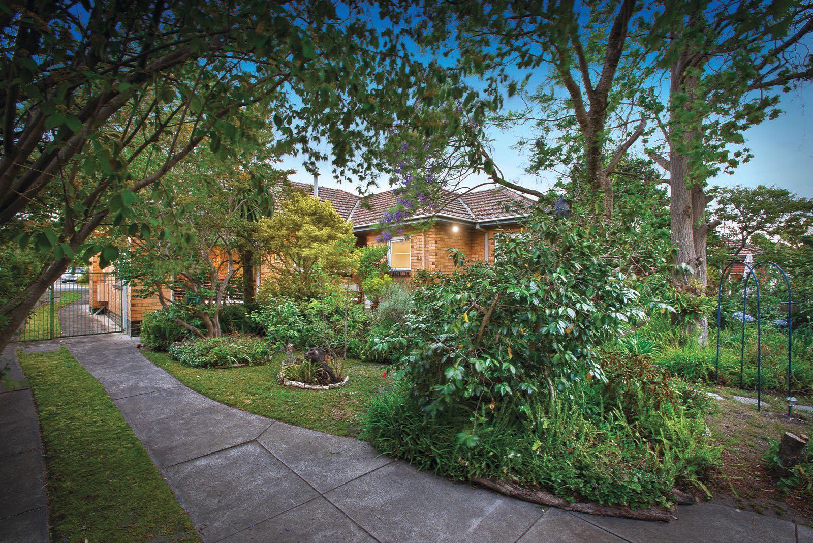 10 Wallis Avenue, Glen Iris VIC 3146, Image 2