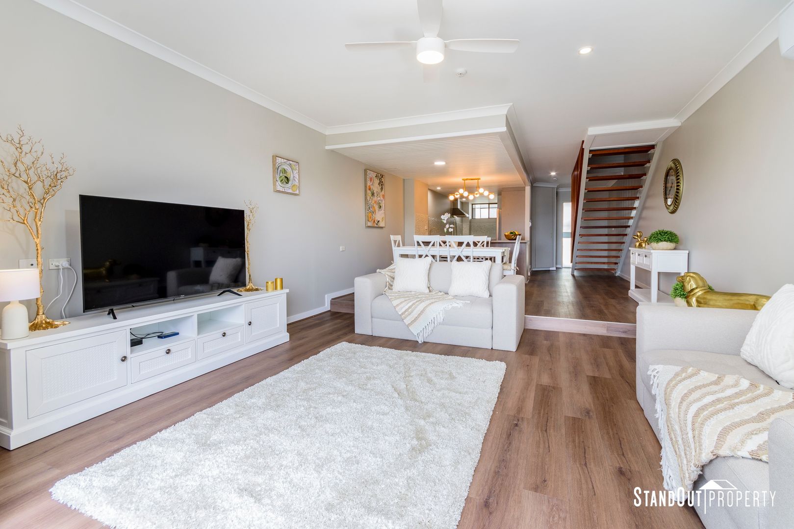 4/9-11 Spinnaker Drive, Sandstone Point QLD 4511, Image 2