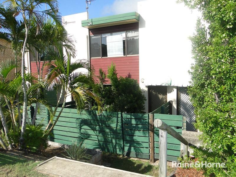 2 bedrooms Apartment / Unit / Flat in 2/196 AUCKLAND STREET SOUTH GLADSTONE QLD, 4680