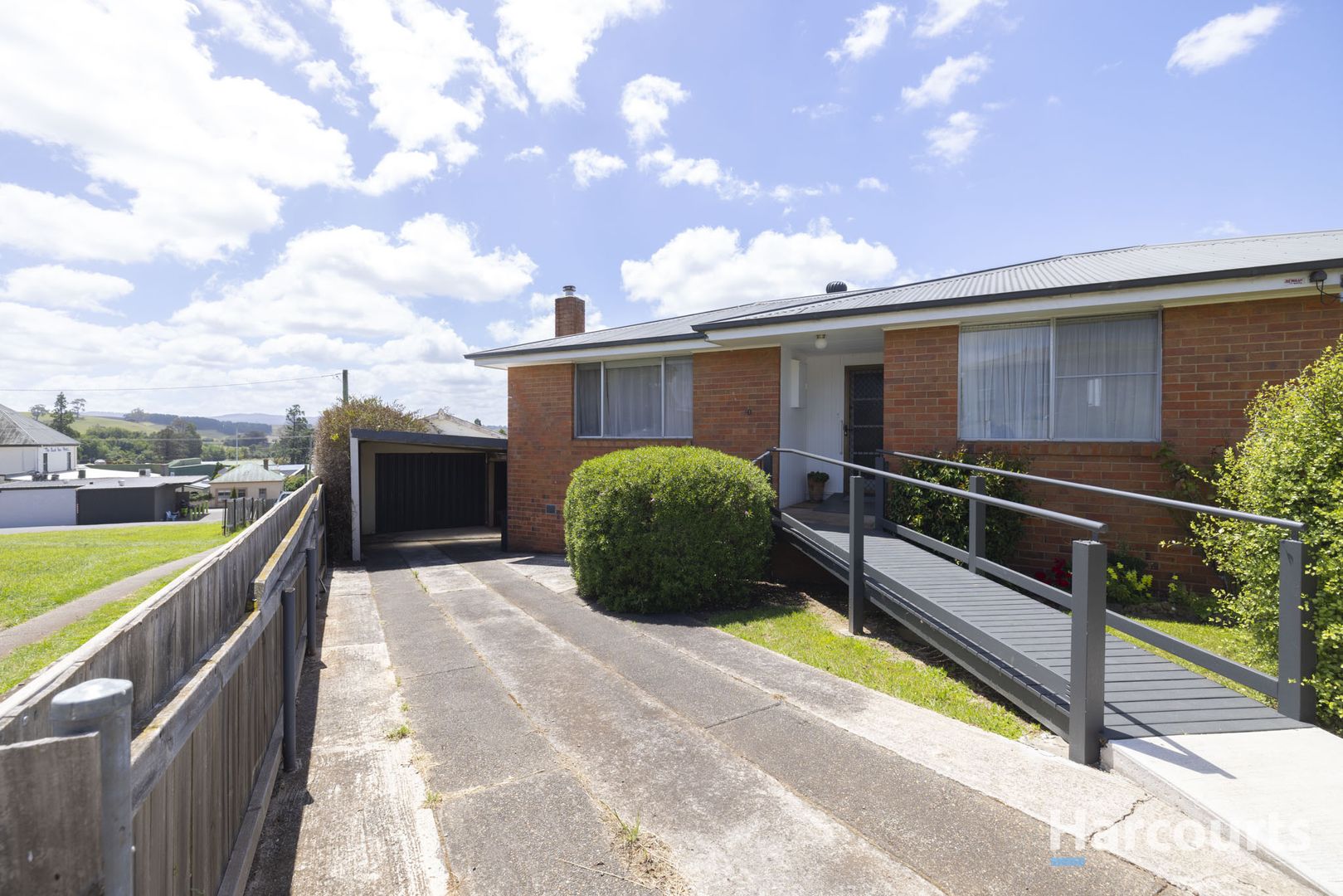 10 East Westbury Place, Deloraine TAS 7304, Image 1