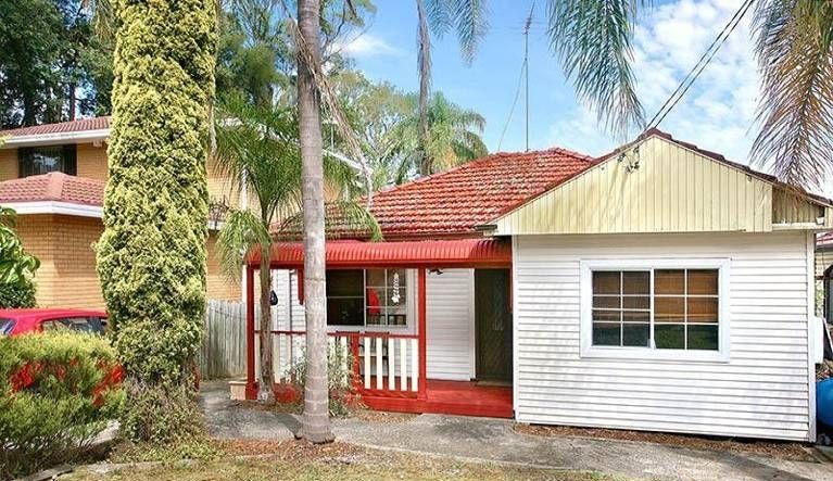 3 bedrooms House in 74 Bonds Road PEAKHURST NSW, 2210