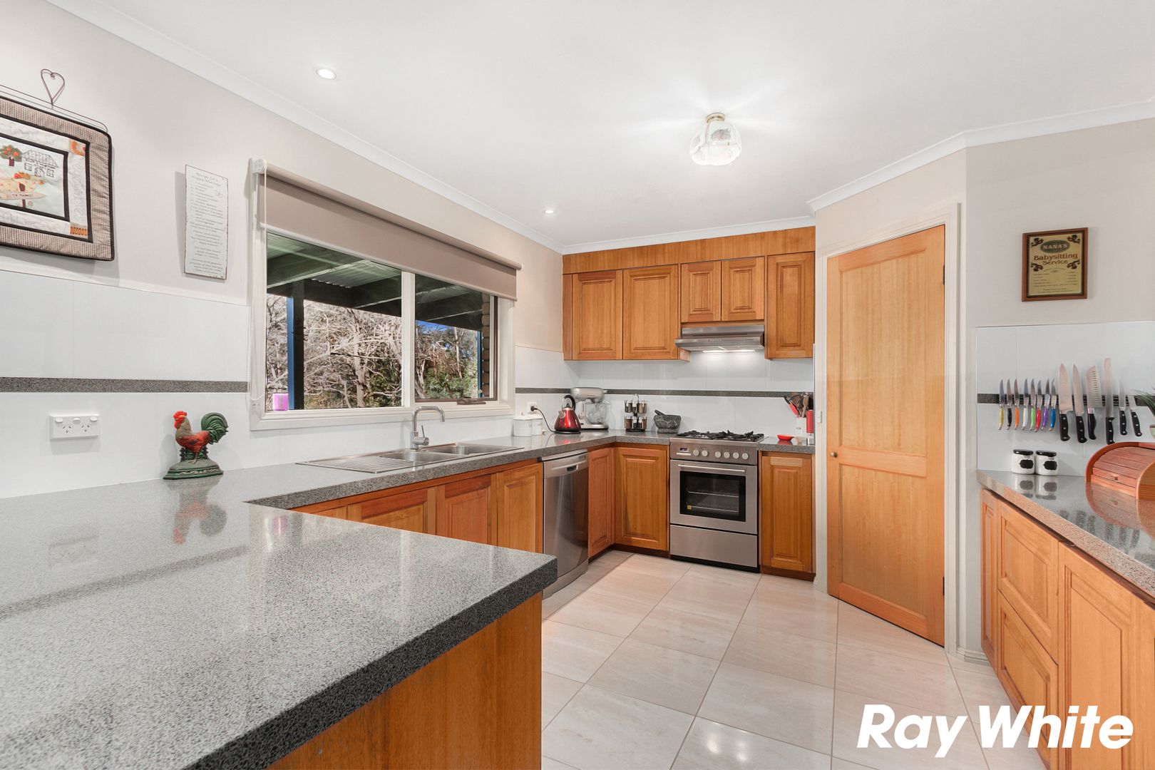 7 Surman Court, Drouin VIC 3818, Image 2