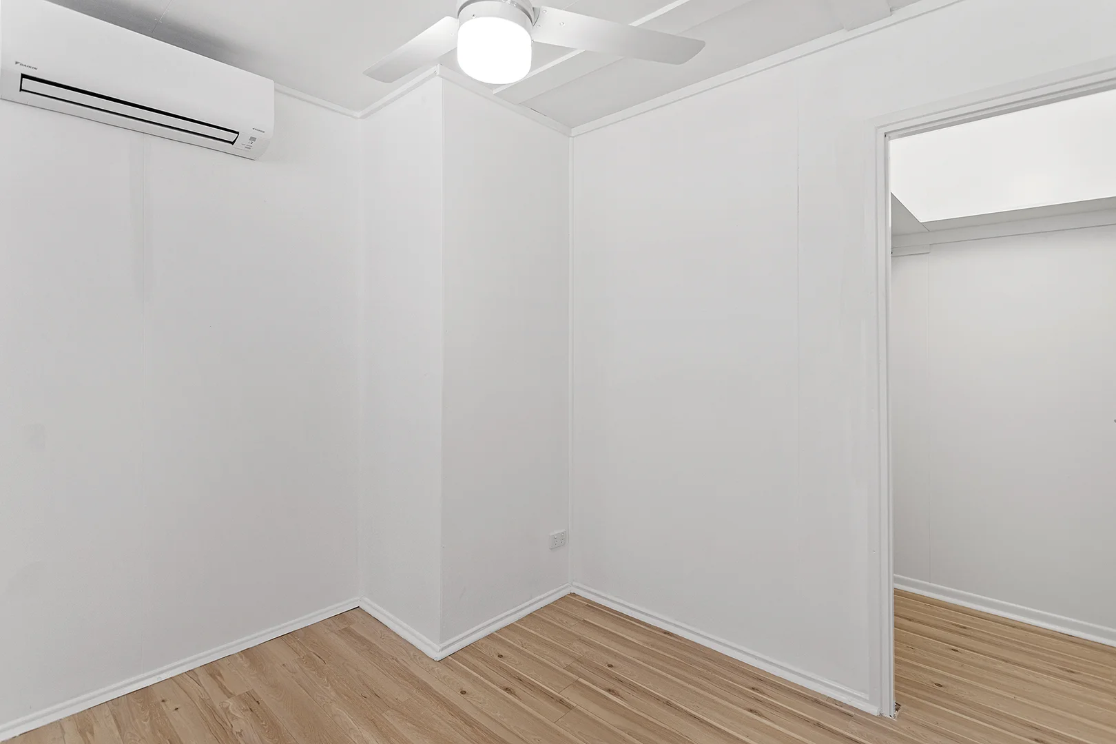 Additional image 11 of 4/40 Coral Esplanade, Cannonvale QLD 4802