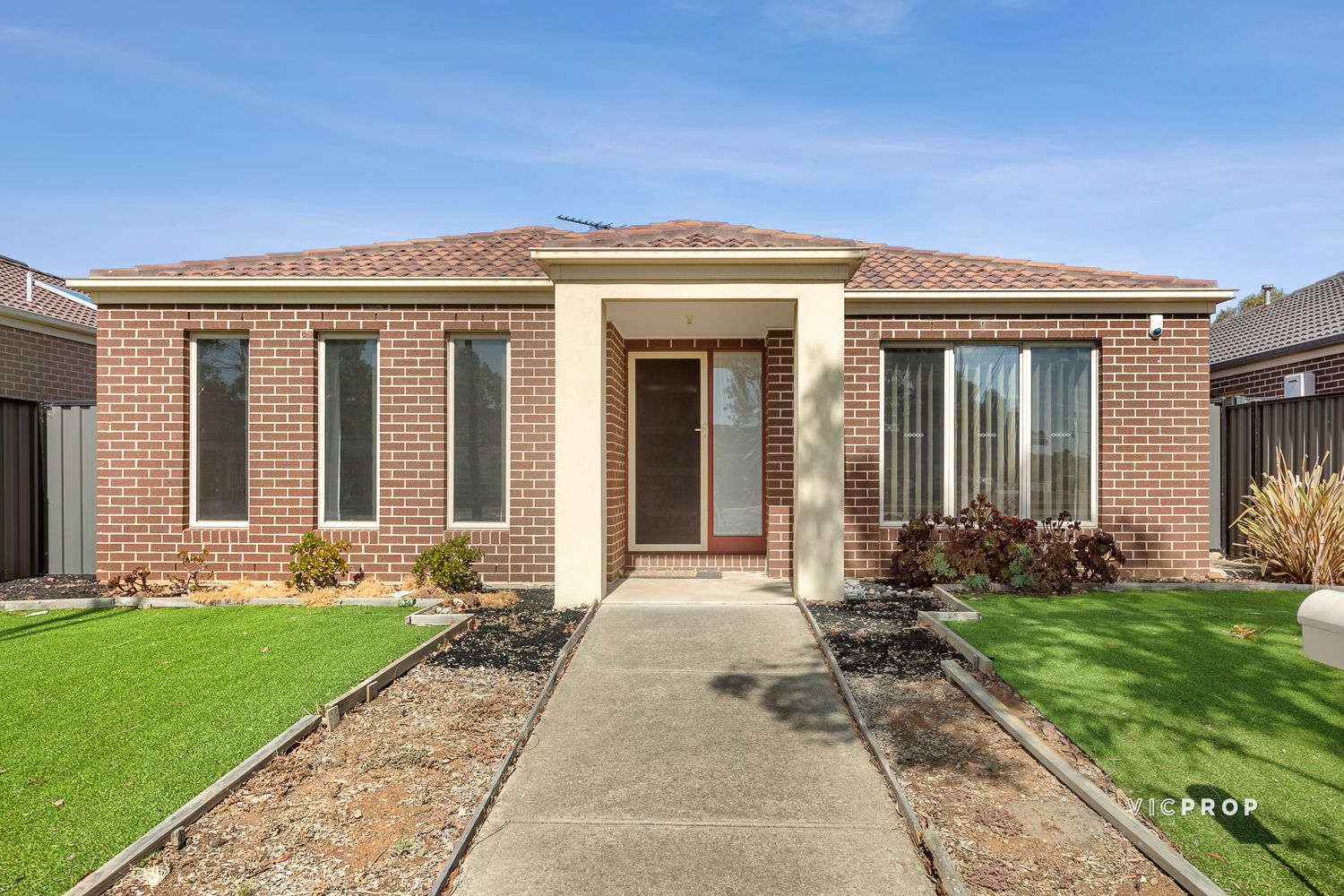76 Innisfail Drive, Point Cook VIC 3030