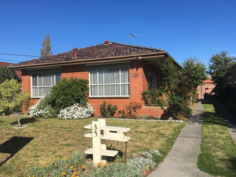 35 Curlew Avenue, Altona VIC 3018, Image 0