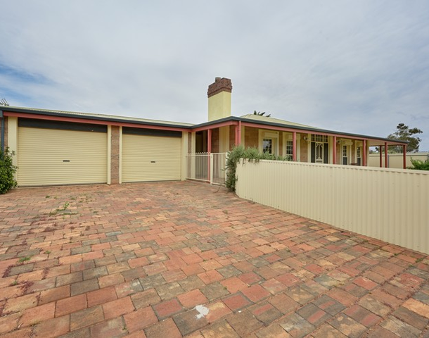 27 Hamilton Road, Port Augusta West SA 5700