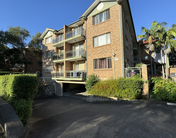 4/71 Cairds Avenue, Bankstown NSW 2200