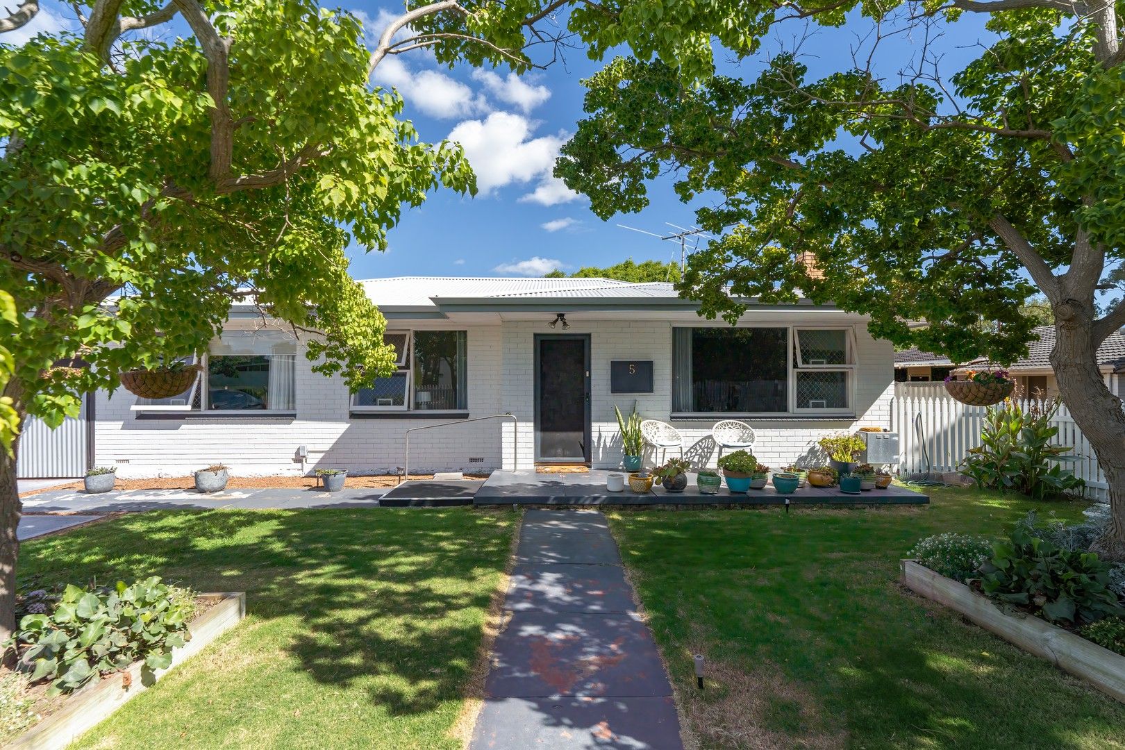 3 bedrooms House in 5 Antila Place ROCKINGHAM WA, 6168