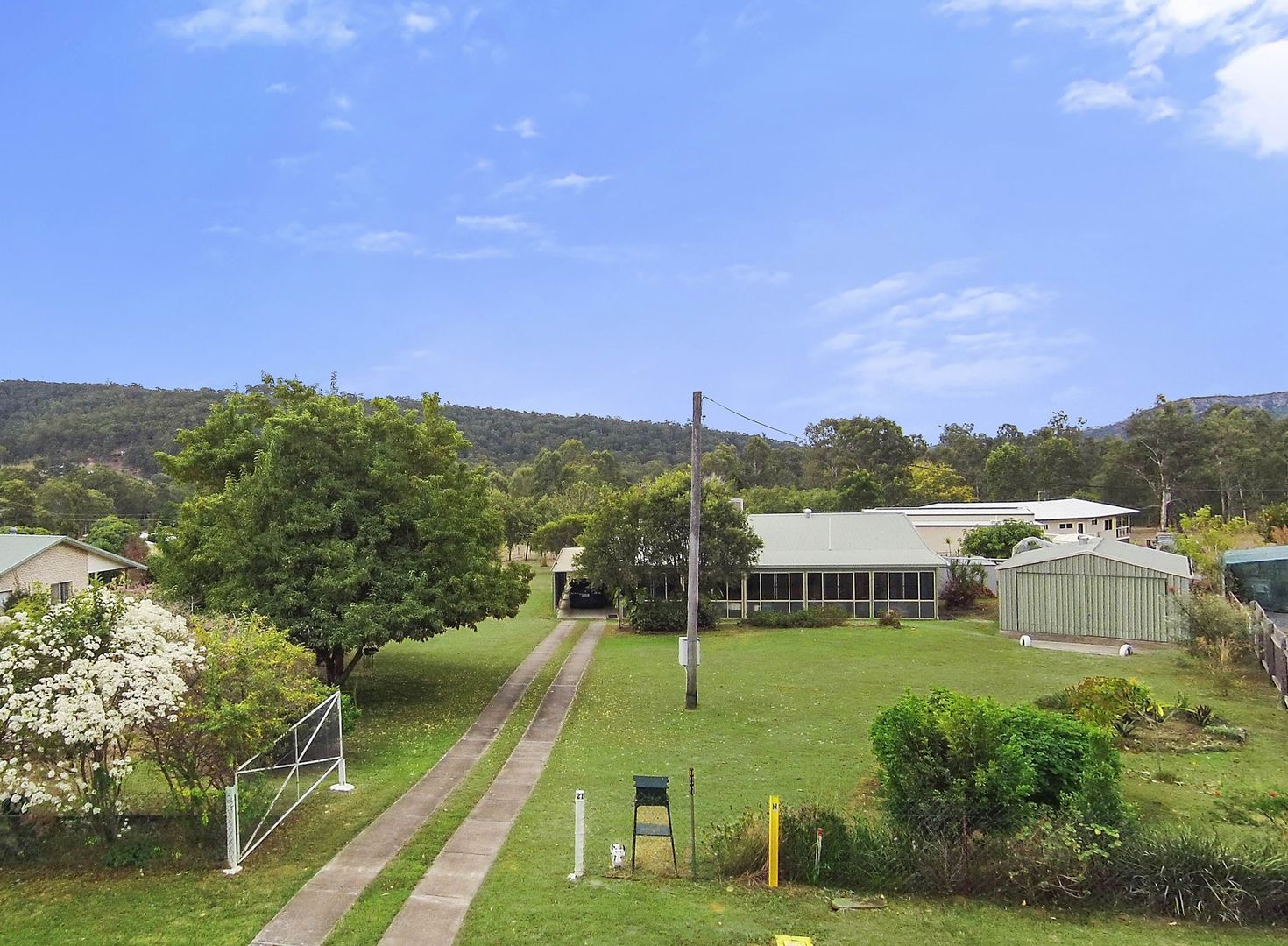 27 Brough Court, Esk QLD 4312, Image 2