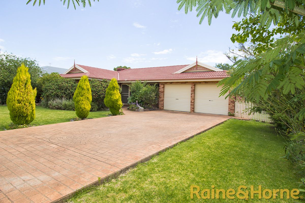 21 Lincoln Parkway, Dubbo NSW 2830, Image 0