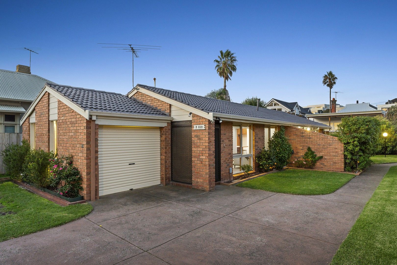 3 bedrooms Villa in 4/204 Beach Rd MORDIALLOC VIC, 3195
