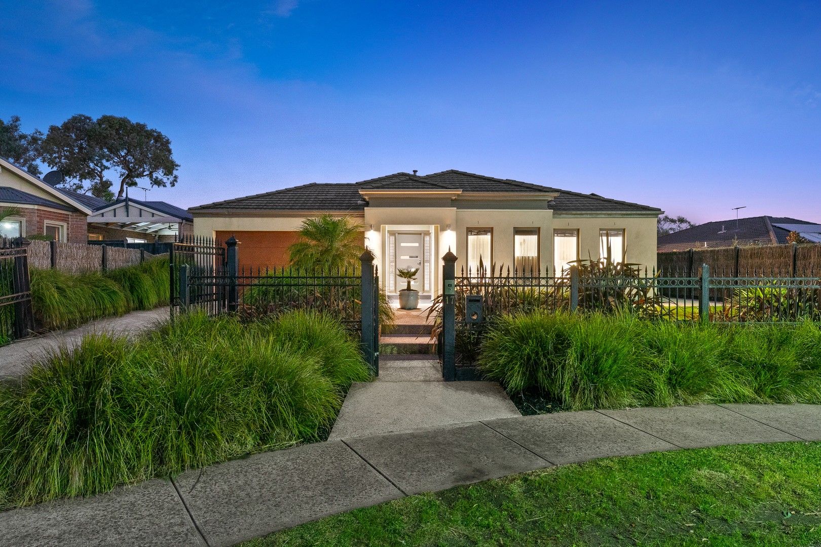 17 Rosslare Place, Cranbourne VIC 3977, Image 0