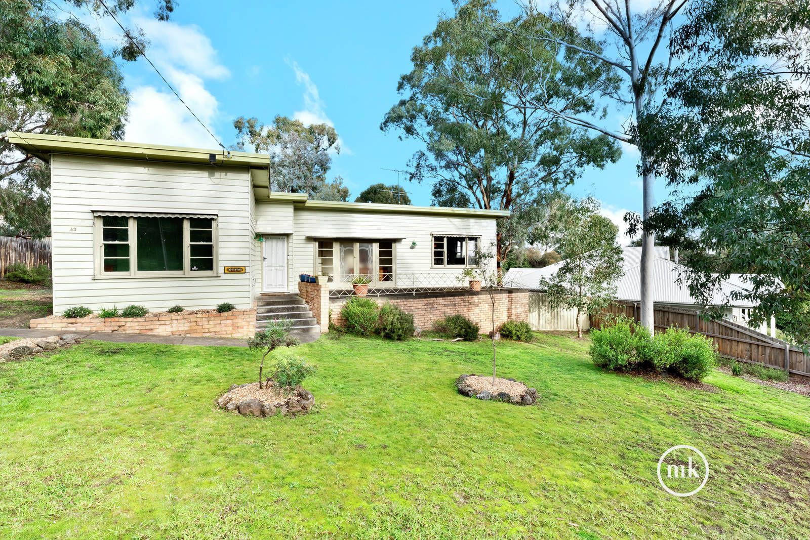 3 bedrooms House in 43 Gladstone Road BRIAR HILL VIC, 3088