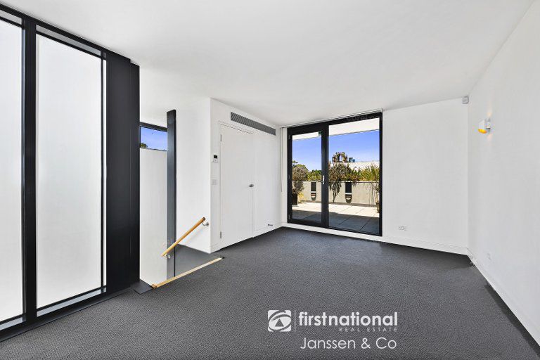 4/4A The Avenue, Parkville VIC 3052, Image 2