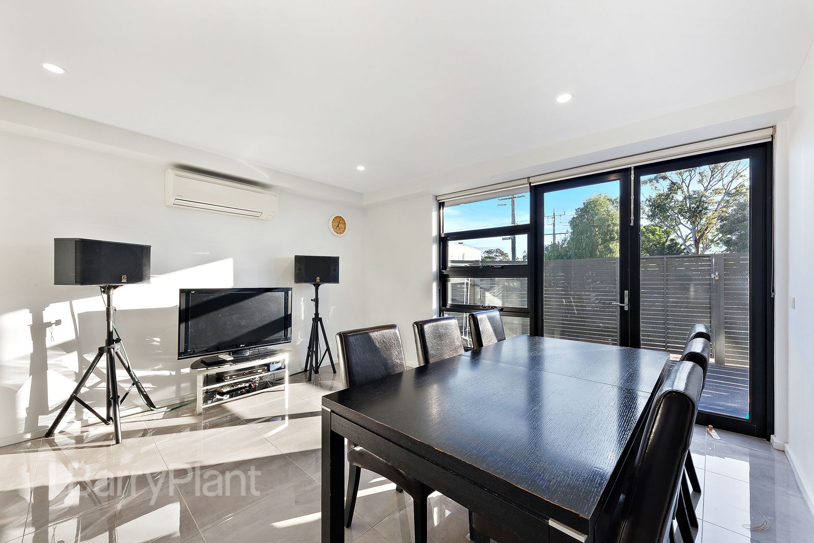 2/14 Albert Crescent, St Albans VIC 3021, Image 1