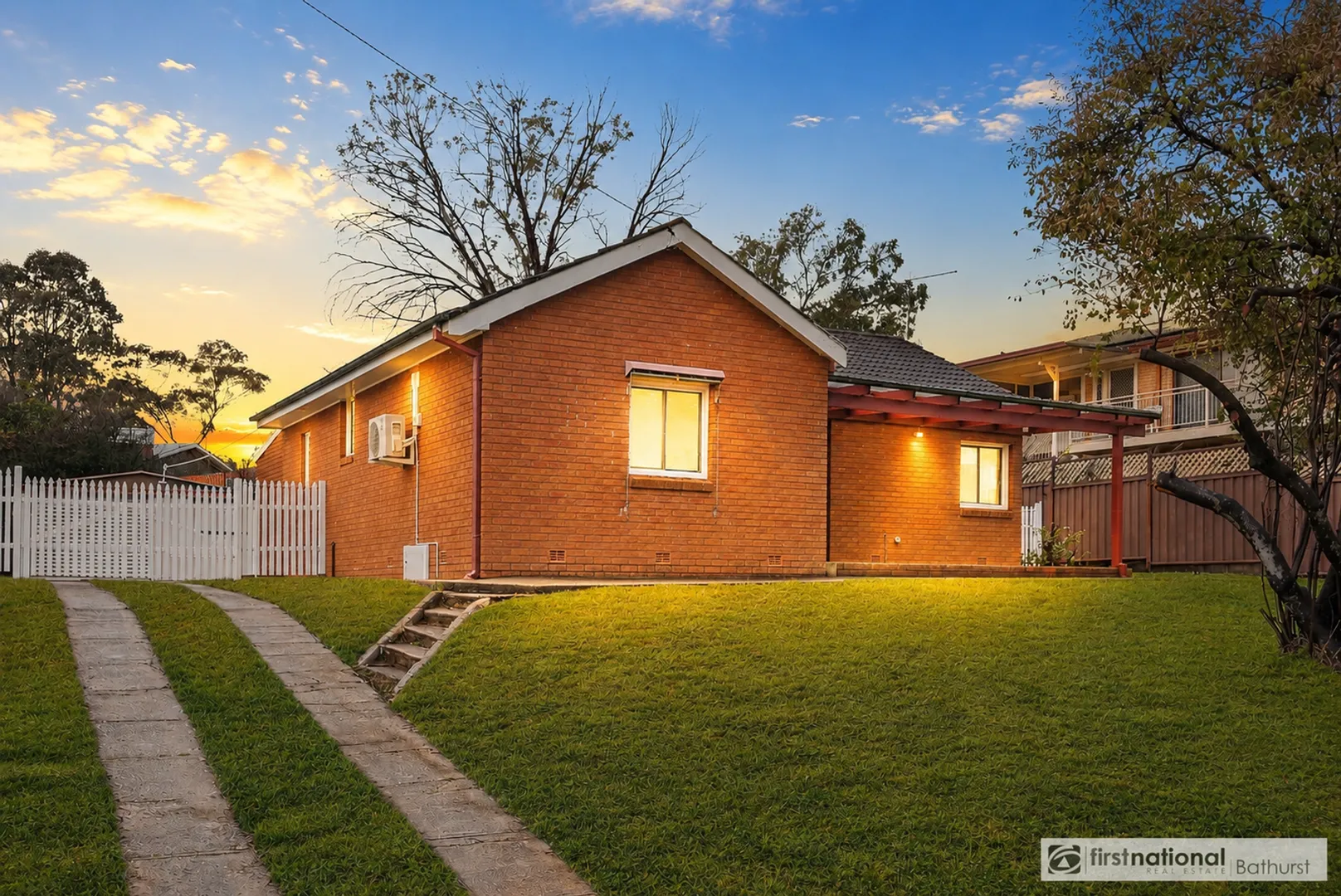 Freshly Updated Family Living in Sought-After Trinity Heights, Kelso