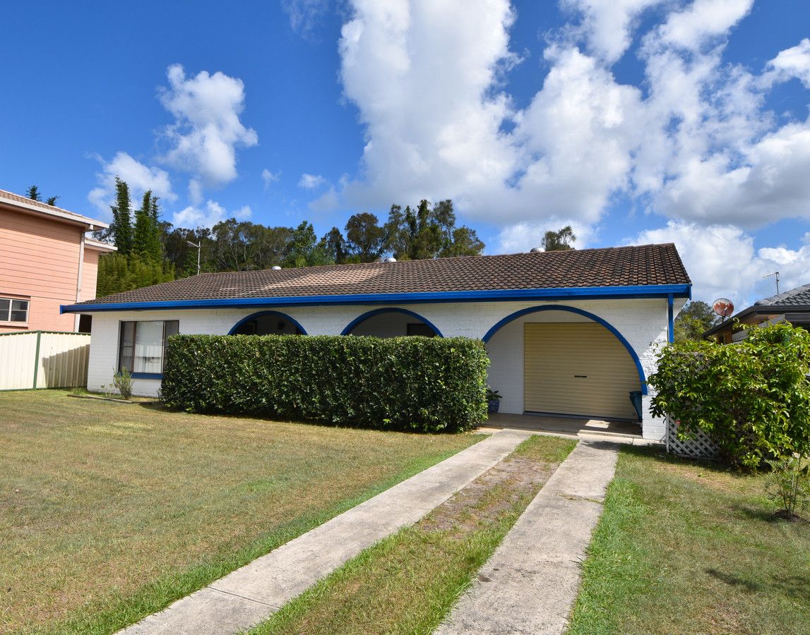3 bedrooms House in 14 Telopea Avenue YAMBA NSW, 2464