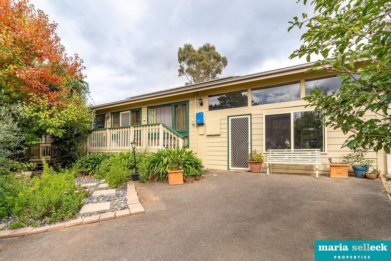11 Castlereagh Crescent, Macquarie ACT 2614, Image 1