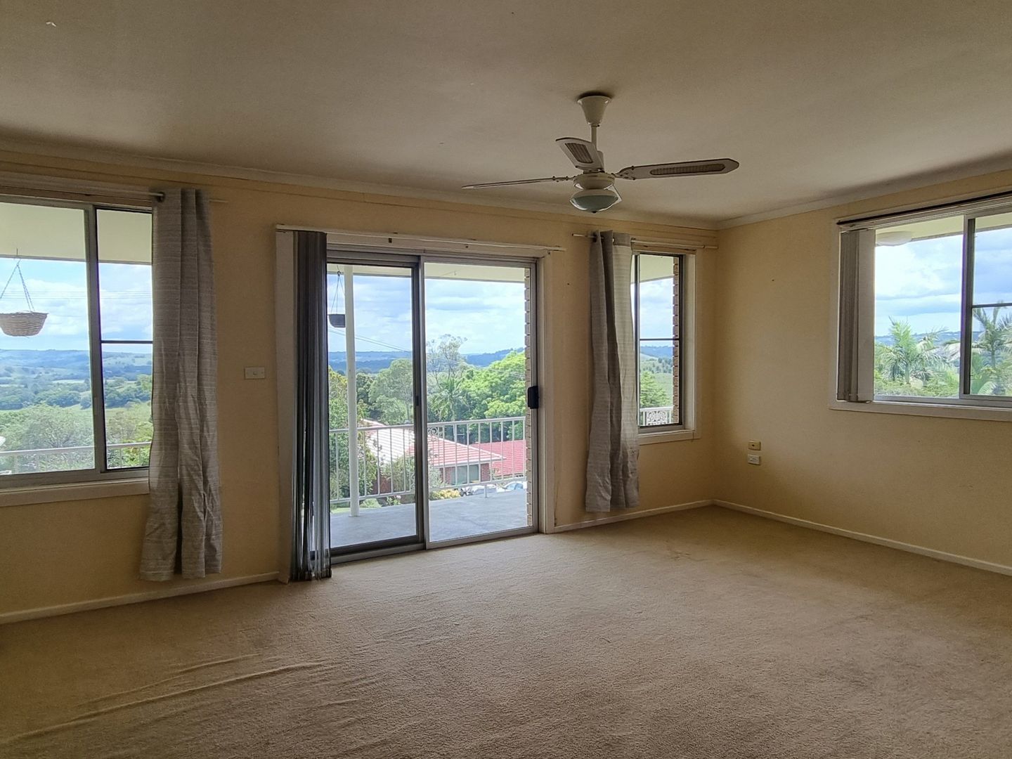 9 Garland Crescent, Lismore Heights NSW 2480 House For Rent Domain