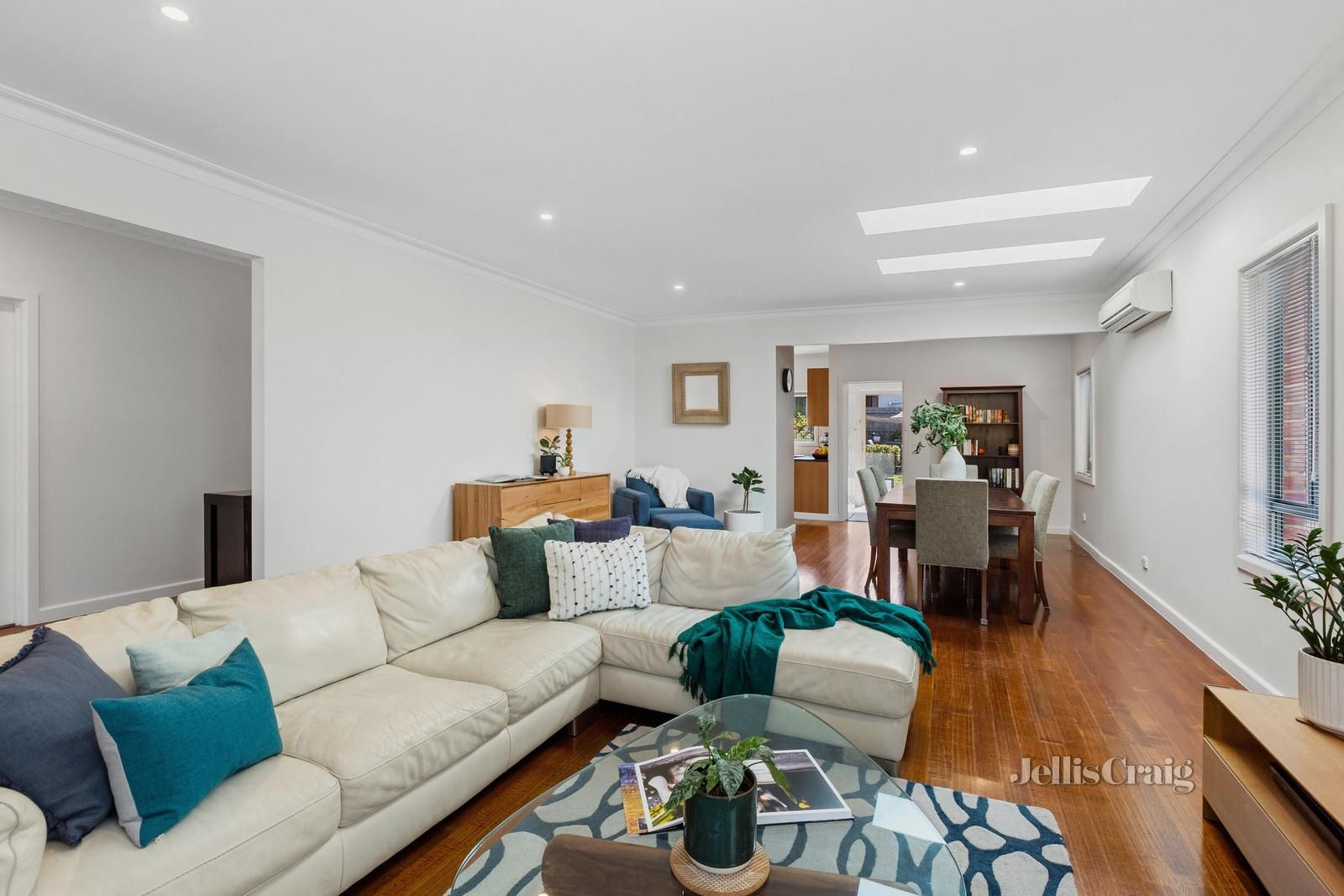 9 Grace Court, Mitcham VIC 3132, Image 2