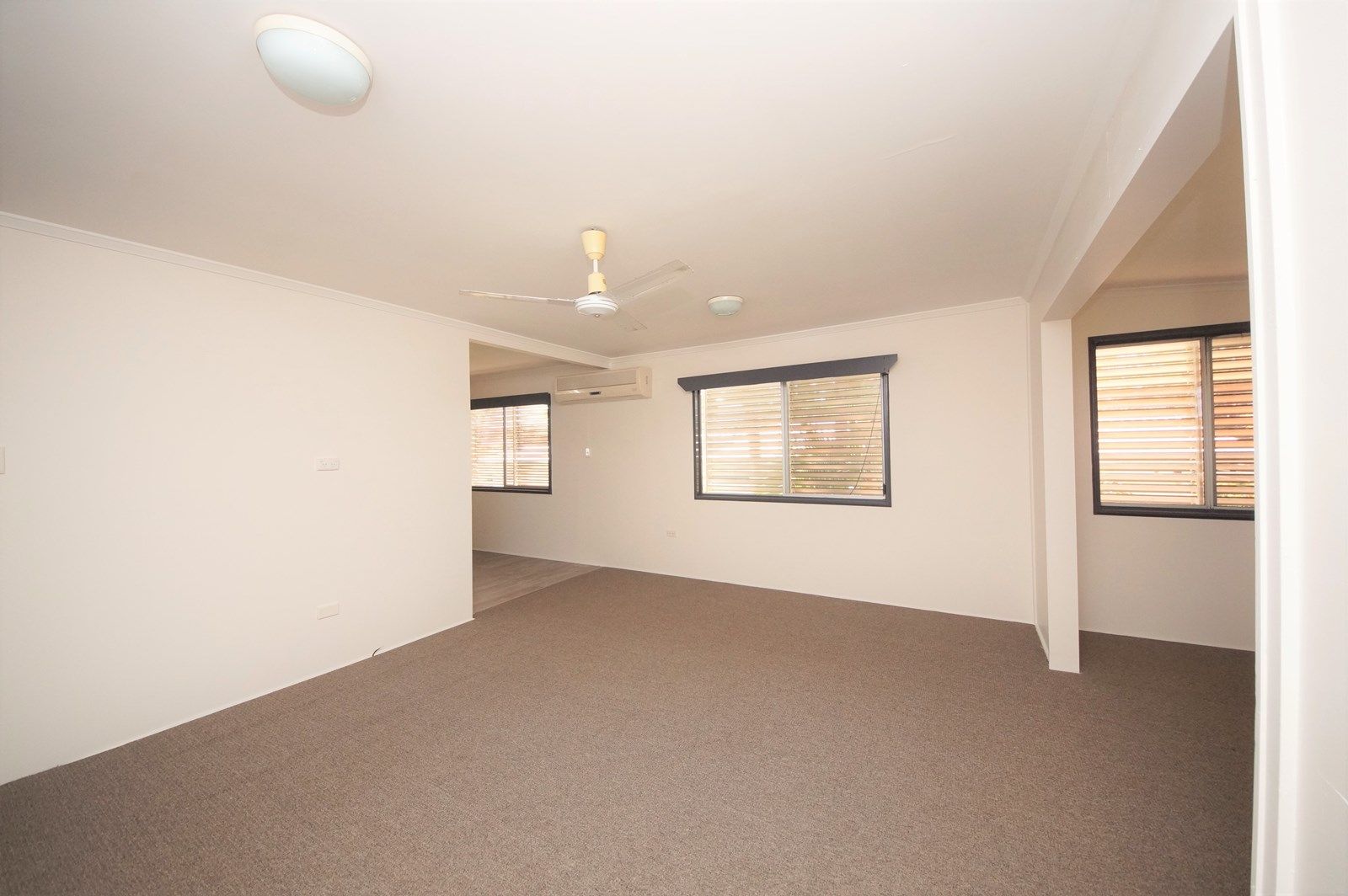 12 Eleventh St, Home Hill QLD 4806, Image 2