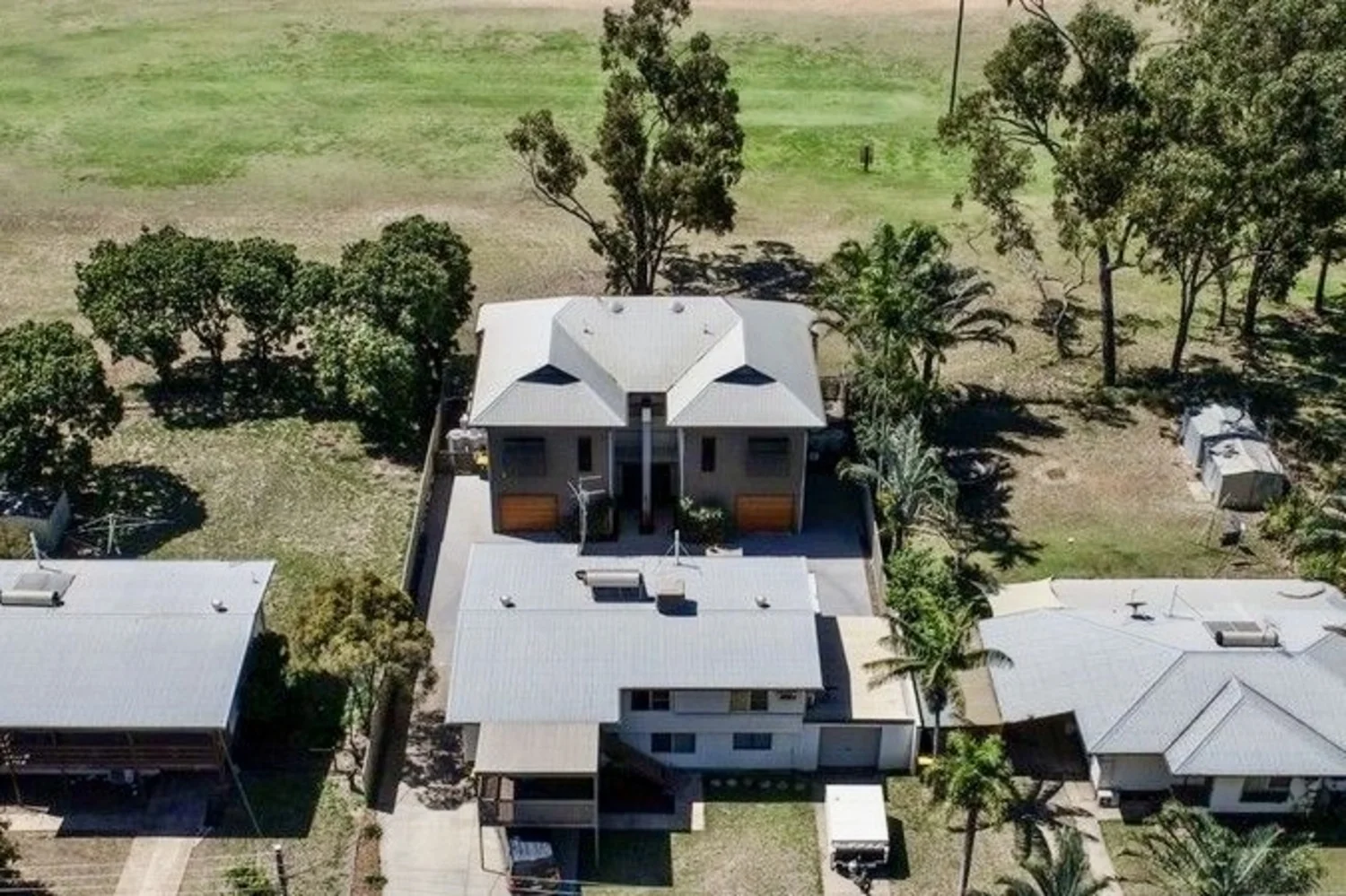 1, 2 and 3/44 KENNEDY Drive, Moranbah QLD 4744