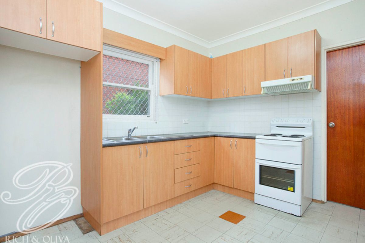 2/29 Hampton Street, Croydon Park NSW 2133, Image 0