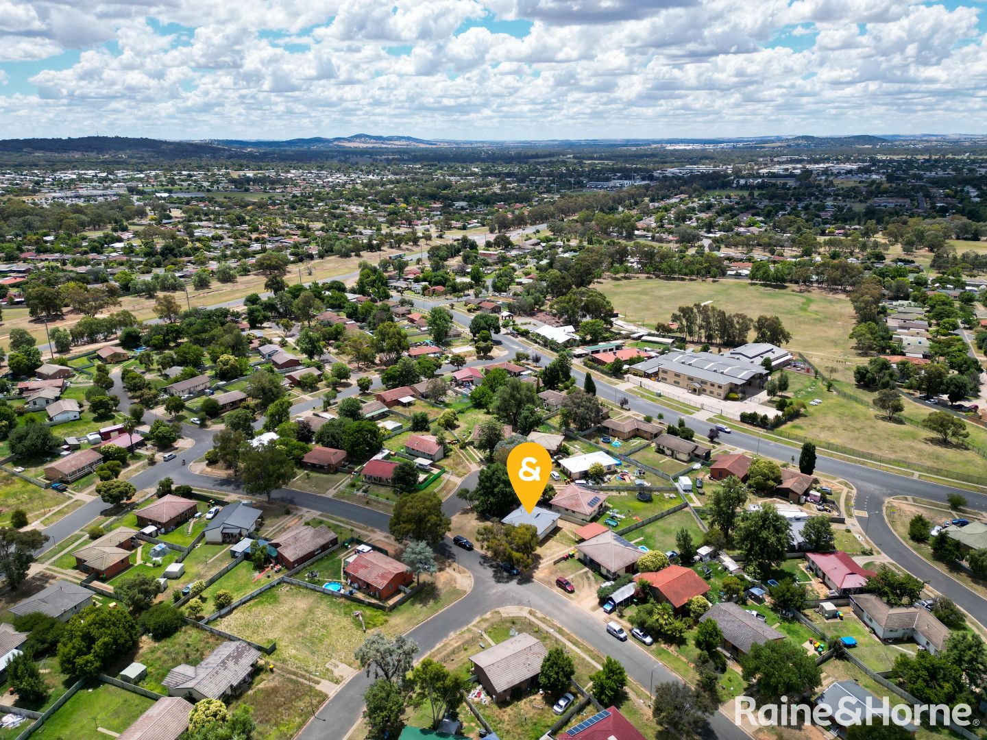 6 Lalor Place, Tolland NSW 2650, Image 2