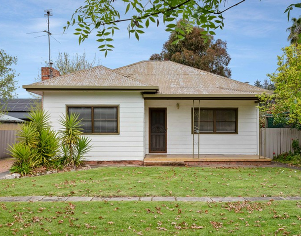 451 Ebden Street, South Albury NSW 2640