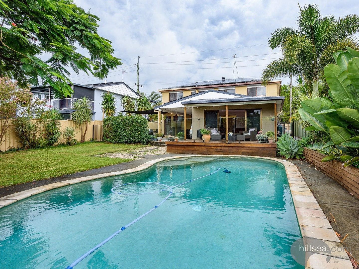 4 bedrooms House in 236 Oxley Drive COOMBABAH QLD, 4216