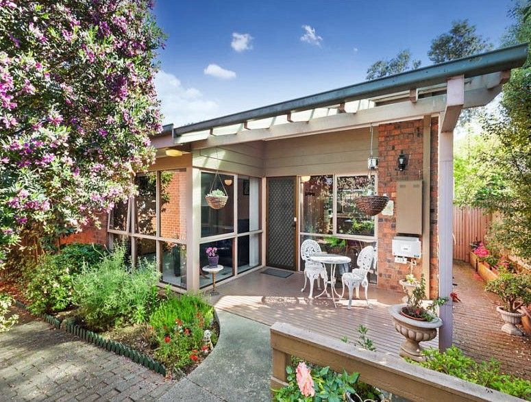 2 bedrooms Apartment / Unit / Flat in 2/79 Roy Street DONVALE VIC, 3111