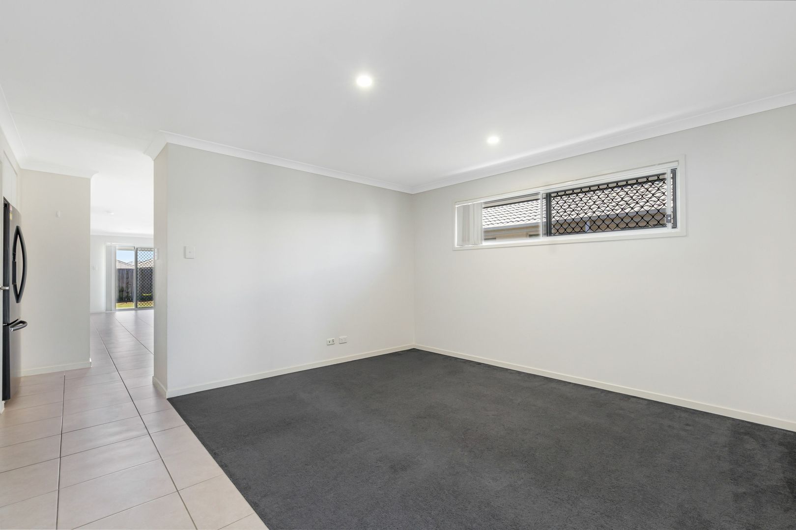 30 Dent Cres, Burpengary East QLD 4505, Image 2