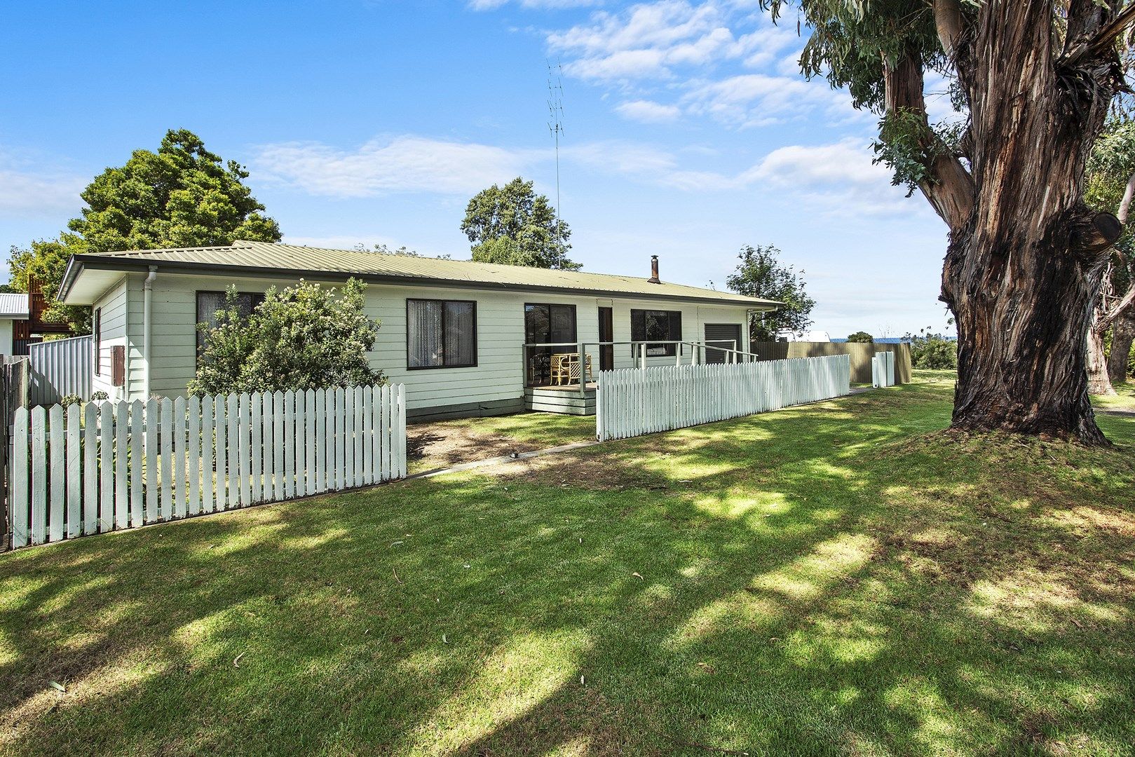 2 Diana Street, Apollo Bay VIC 3233, Image 0