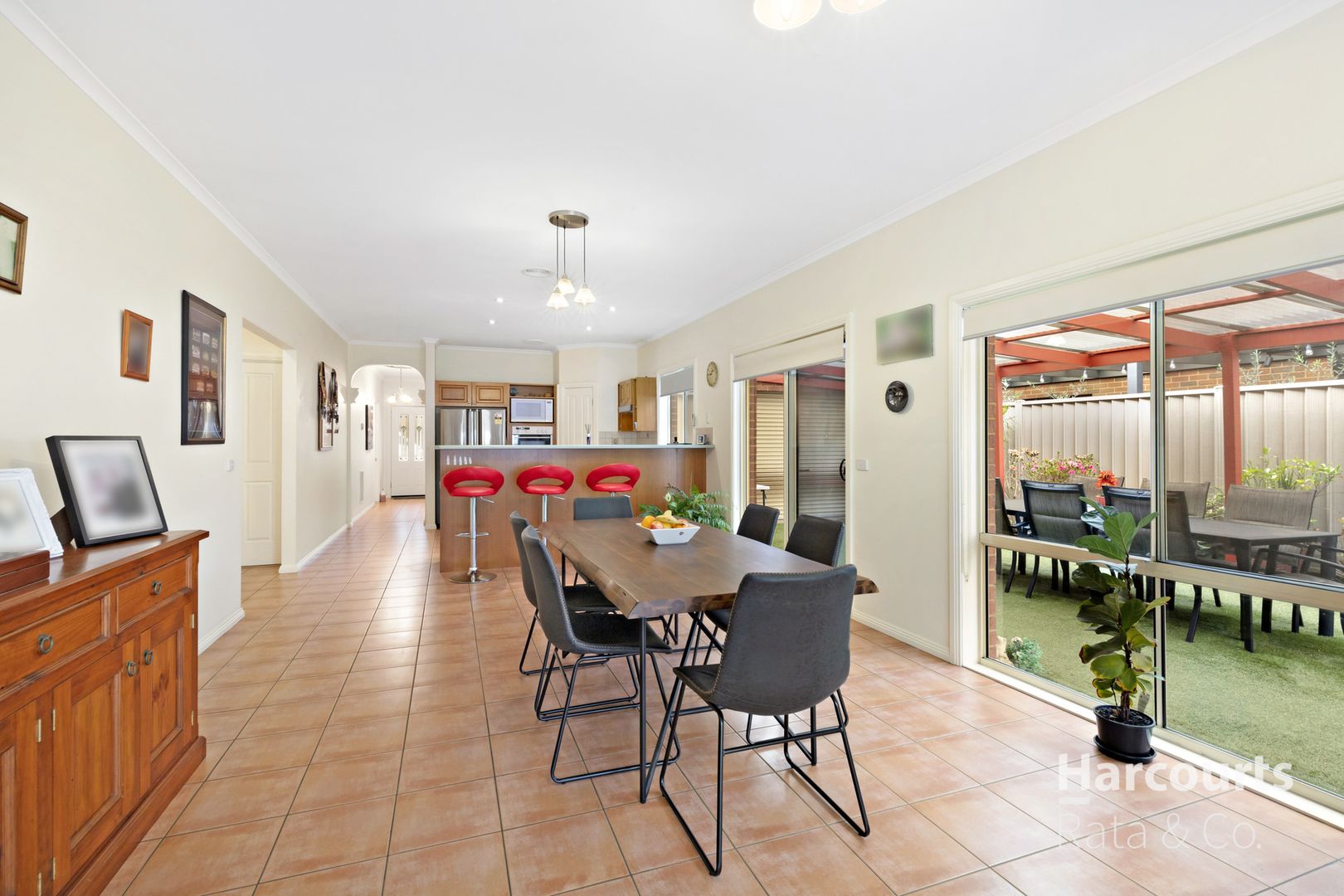 12 Alder Court, Gowanbrae VIC 3043, Image 2