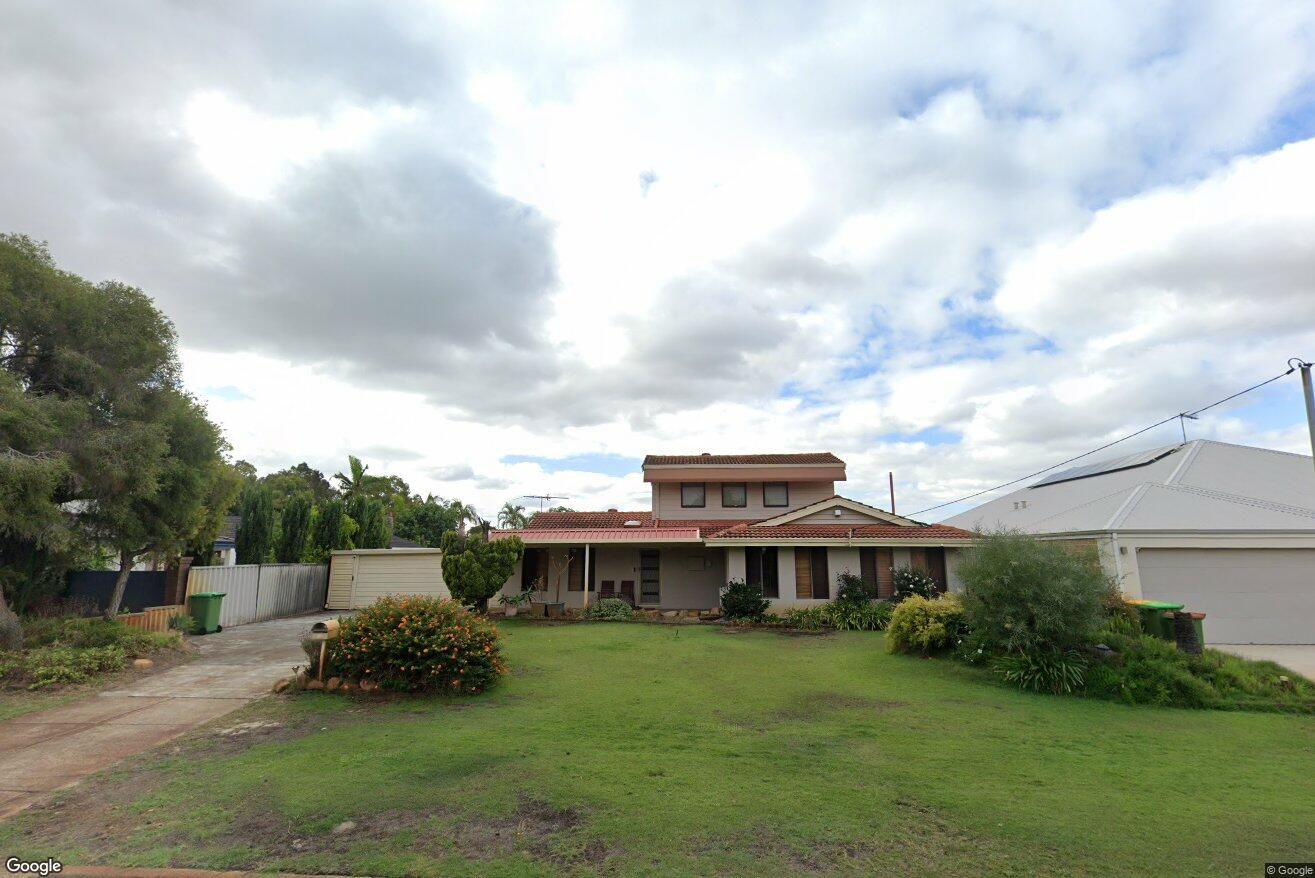 4 bedrooms House in 4 Conroy Pl BULL CREEK WA, 6149