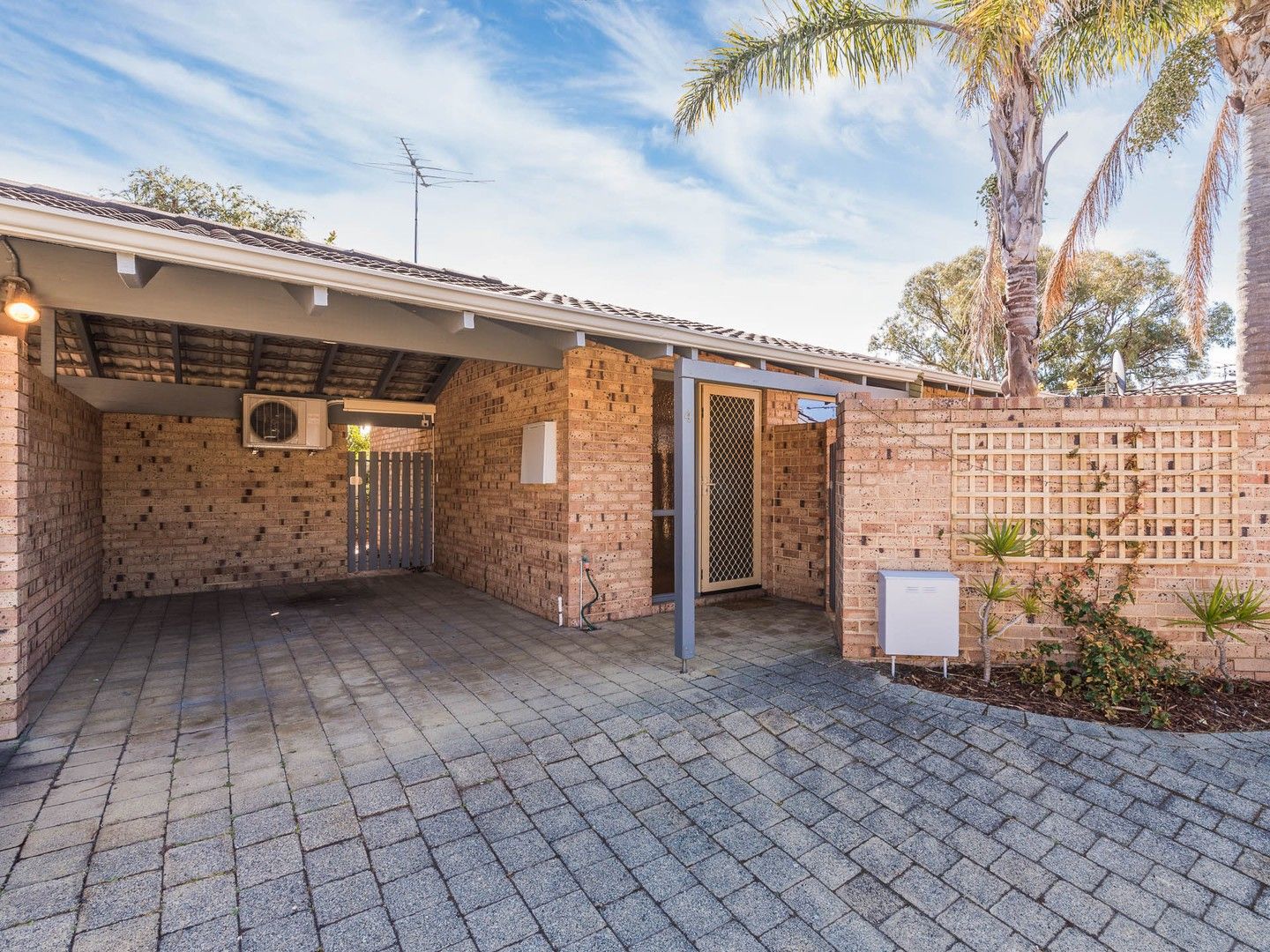 2 bedrooms Villa in 4/3 Paramatta Road DOUBLEVIEW WA, 6018