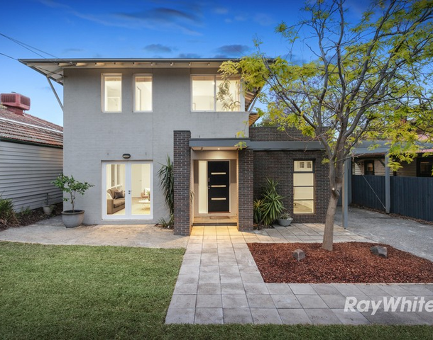 18 Doris Street, Murrumbeena VIC 3163