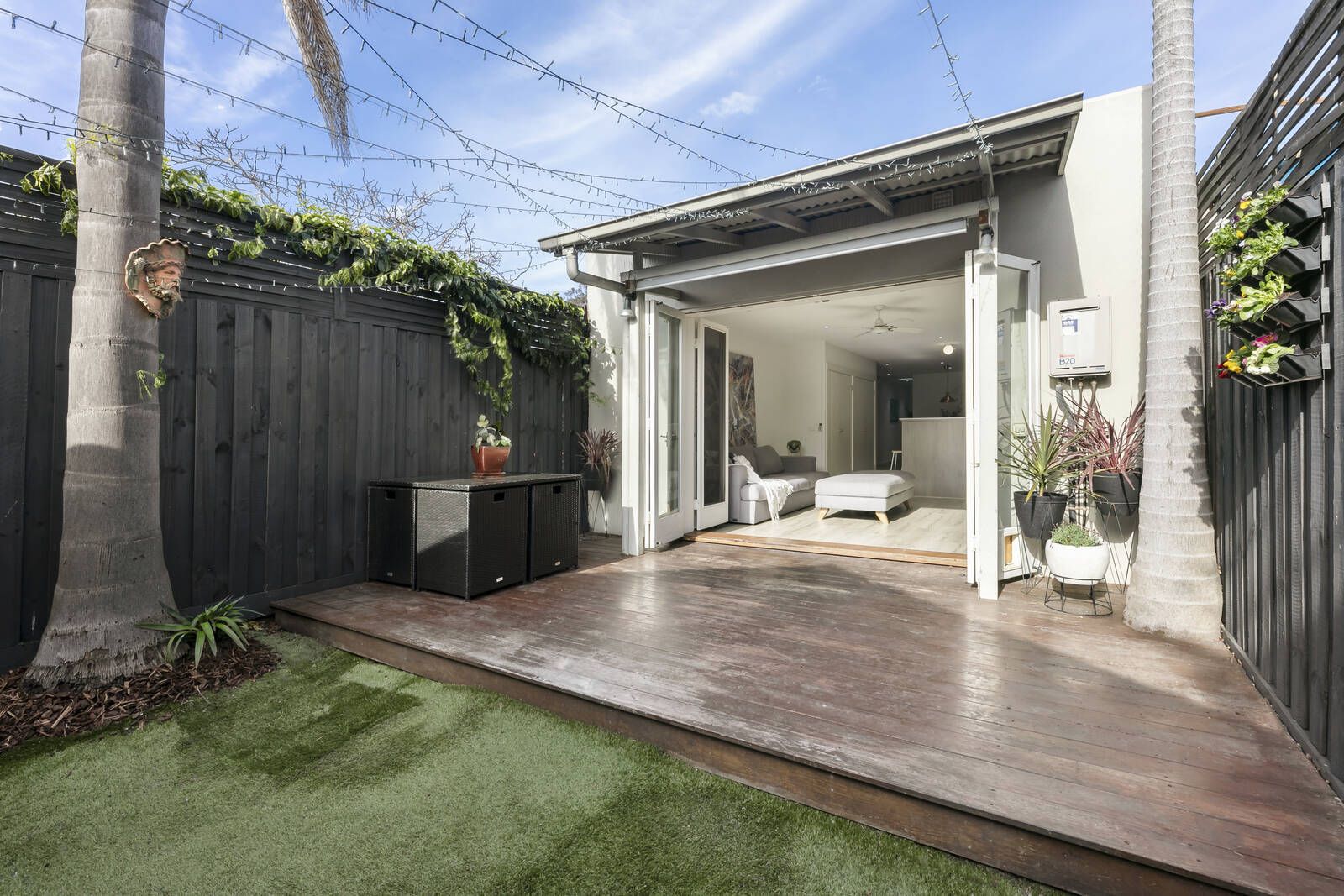 303 Ross Street, Port Melbourne VIC 3207, Image 2