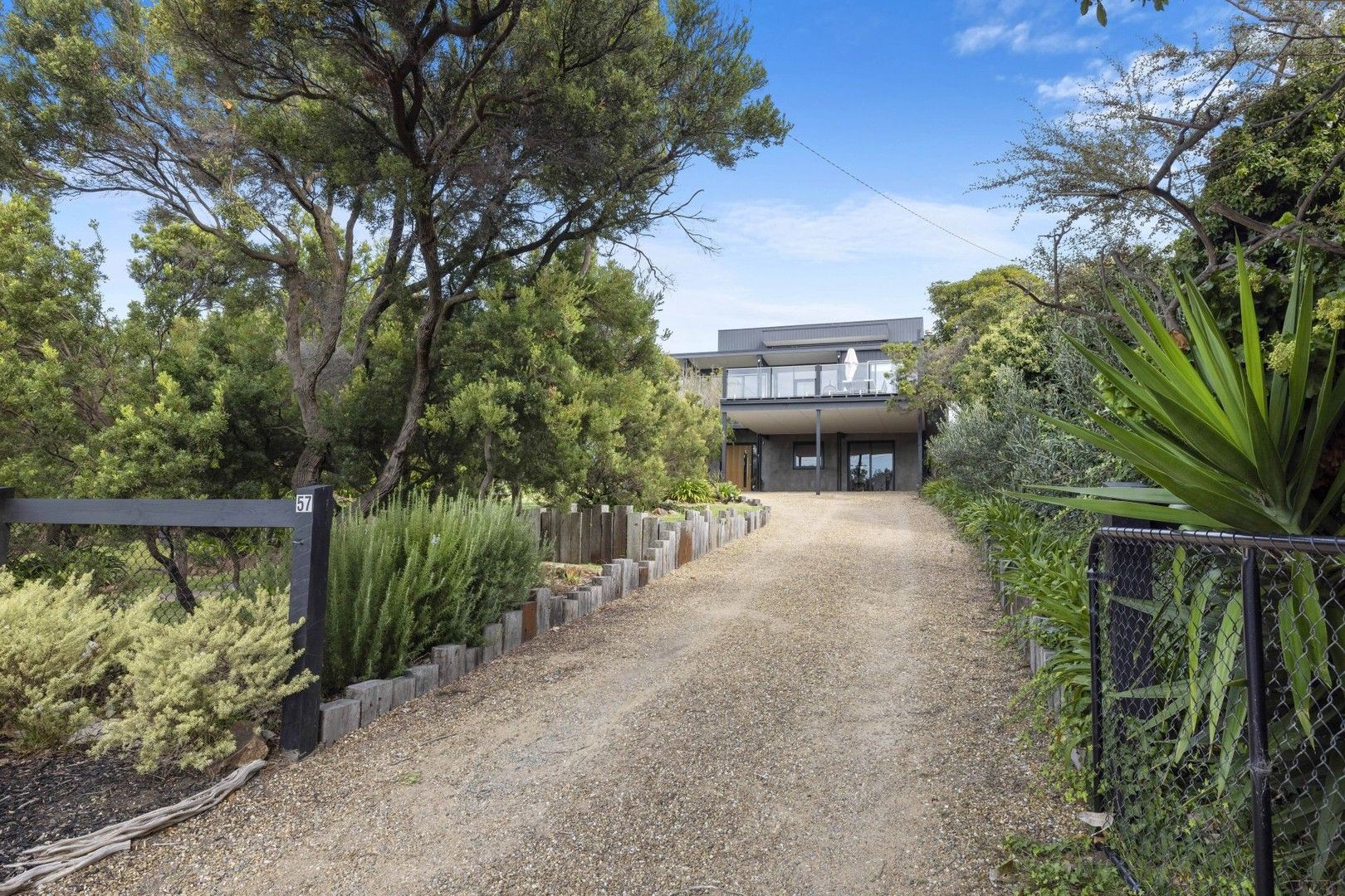 6 bedrooms House in 57 Seaview Street BLAIRGOWRIE VIC, 3942