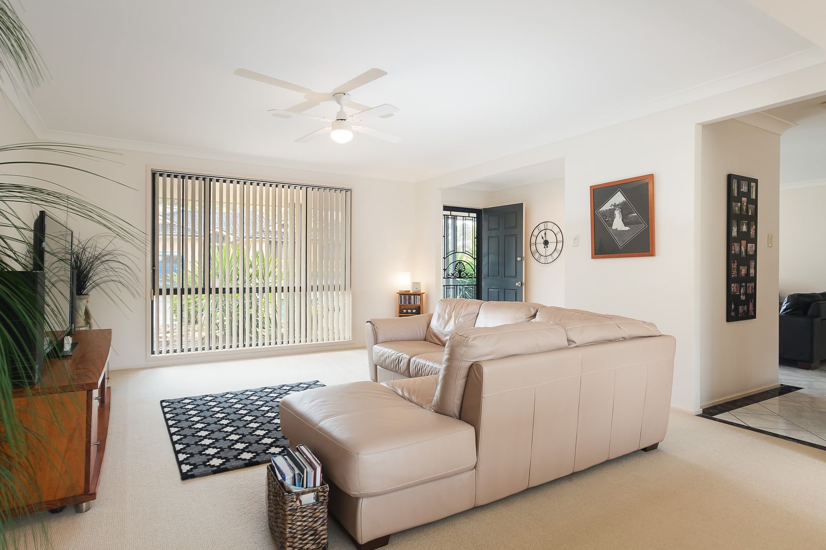 36 Green Point Drive, Belmont NSW 2280, Image 2