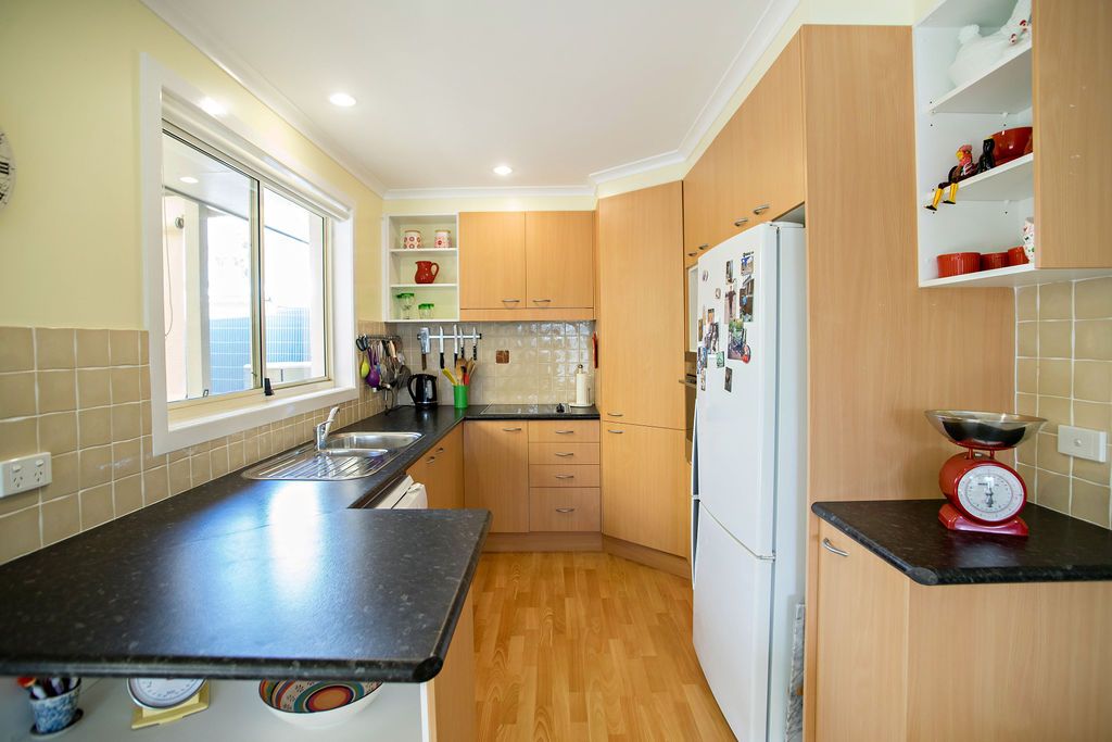1/2 James Foster Drive, Hallidays Point NSW 2430, Image 2