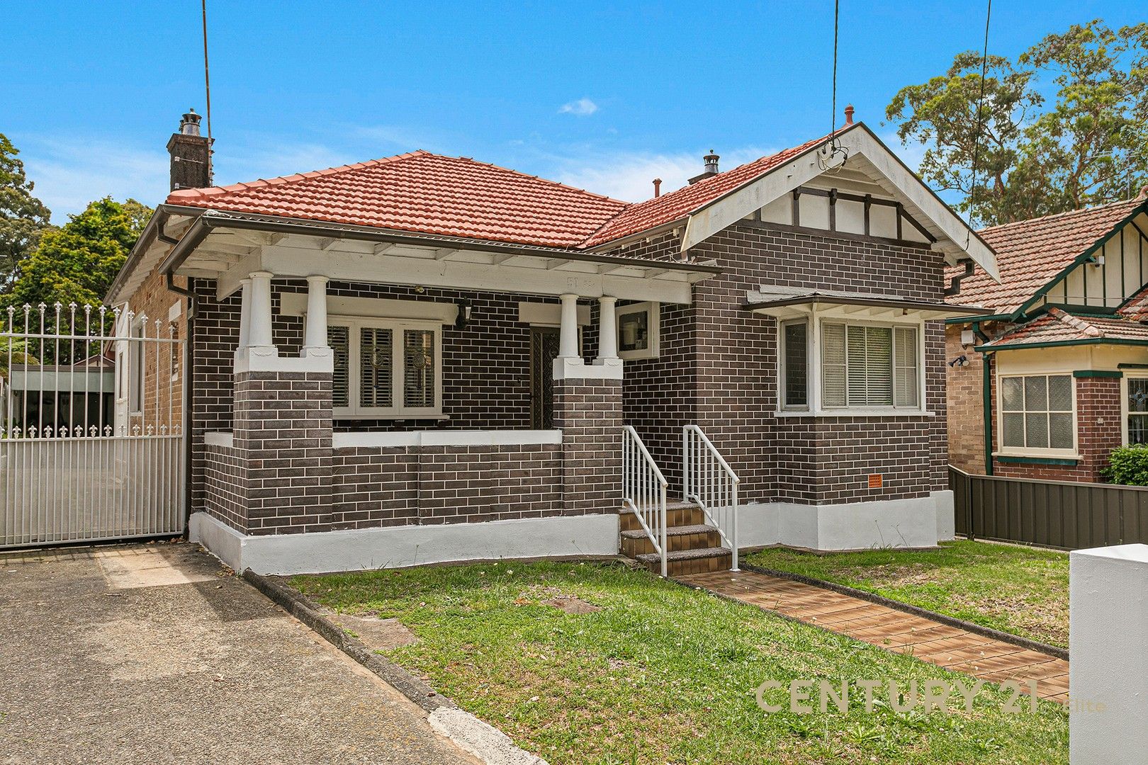 51 Hampton Court Road, Carlton NSW 2218, Image 0